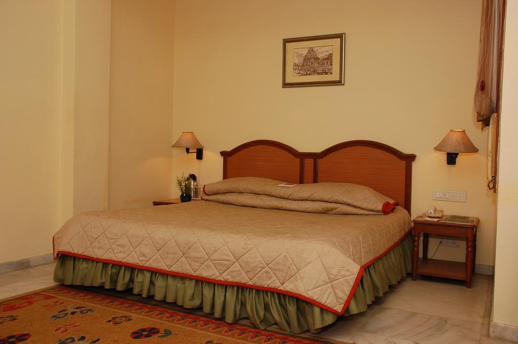 Hotel Royale Midtown บูบันเนสชวาร์ ห้อง รูปภาพ